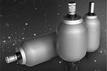 1587968455998337.jpg 皮囊式蓄能器的原理、優缺點及用途介紹