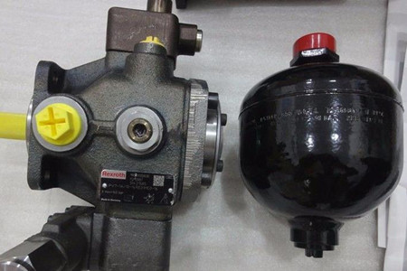 如何選用液壓系統(tǒng)中的蓄能器？