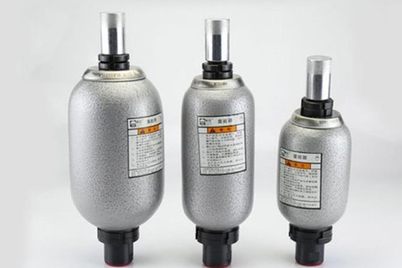 囊式蓄能器的價(jià)格貴不貴？